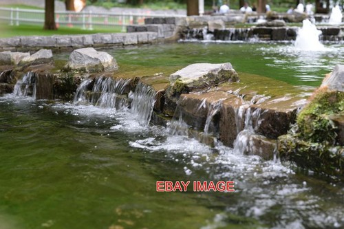 Photo water featue canary - photo, at