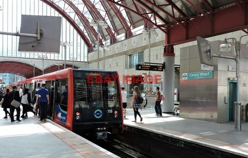 Photo canary wharf dlr - wharf,